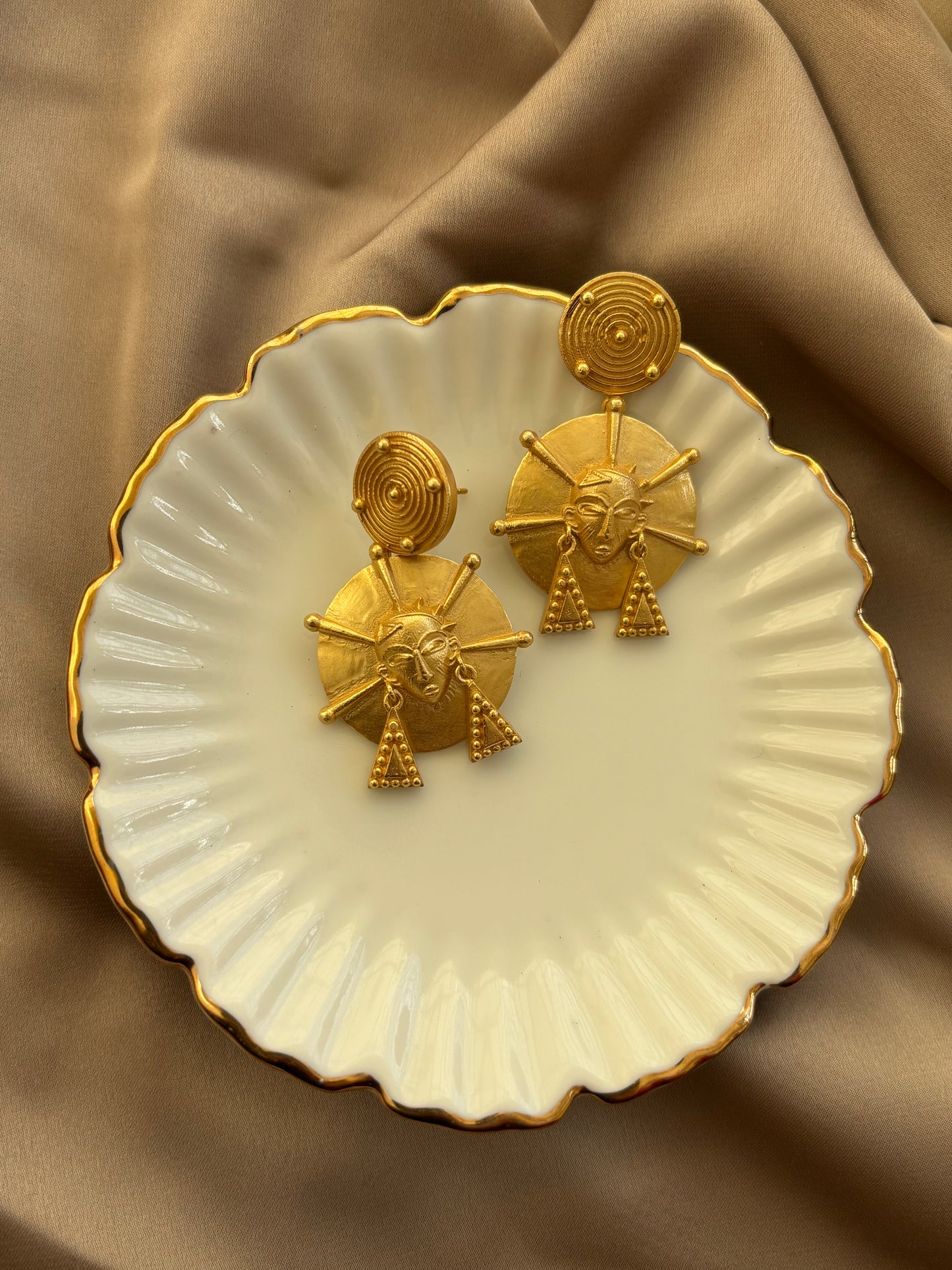 VINTAGE GHANA EARRING