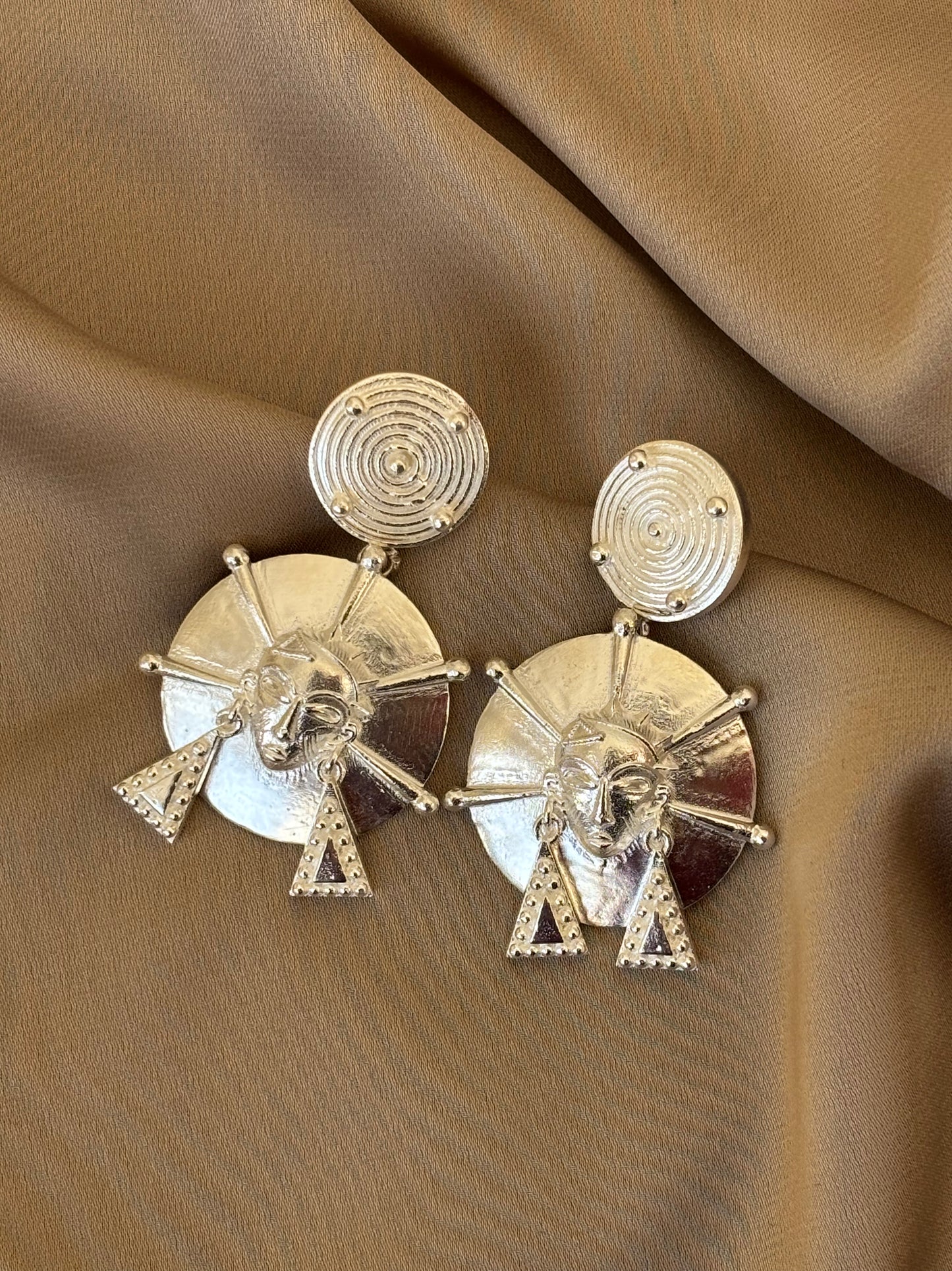 VINTAGE GHANA EARRING