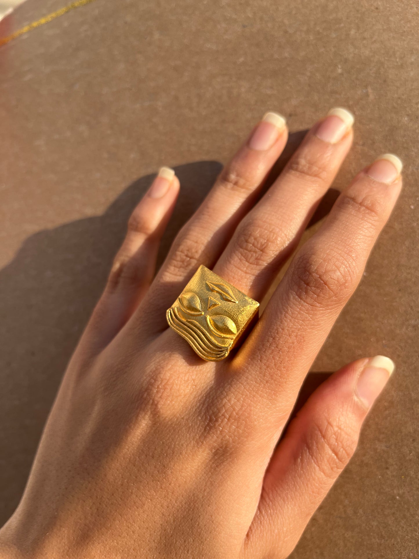 POKER FACE RING