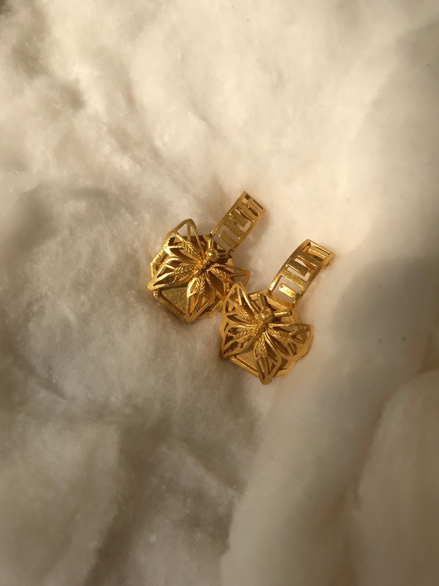 TREE AS LINK EARRING