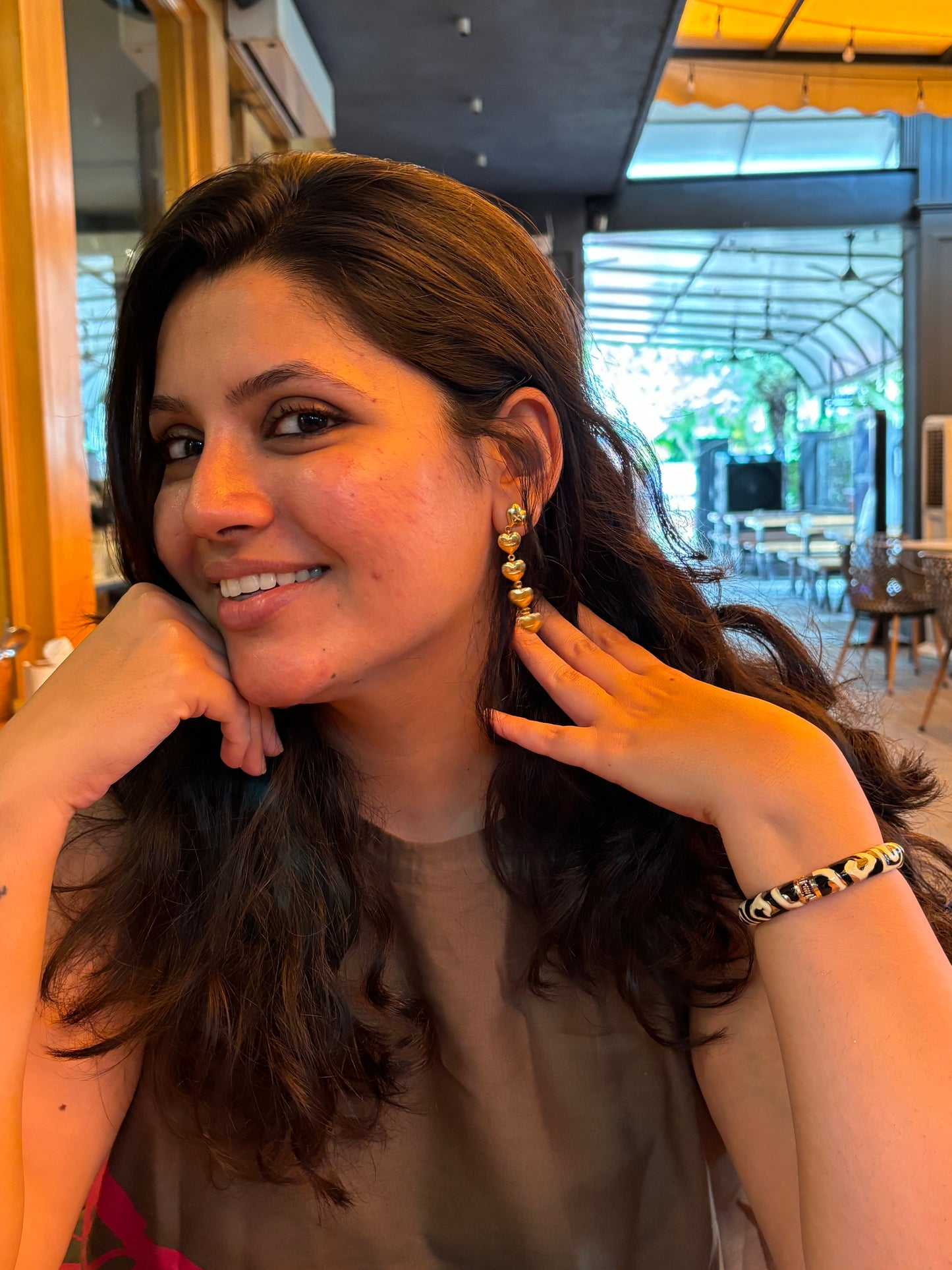 DANGLING HEARTS EARRING