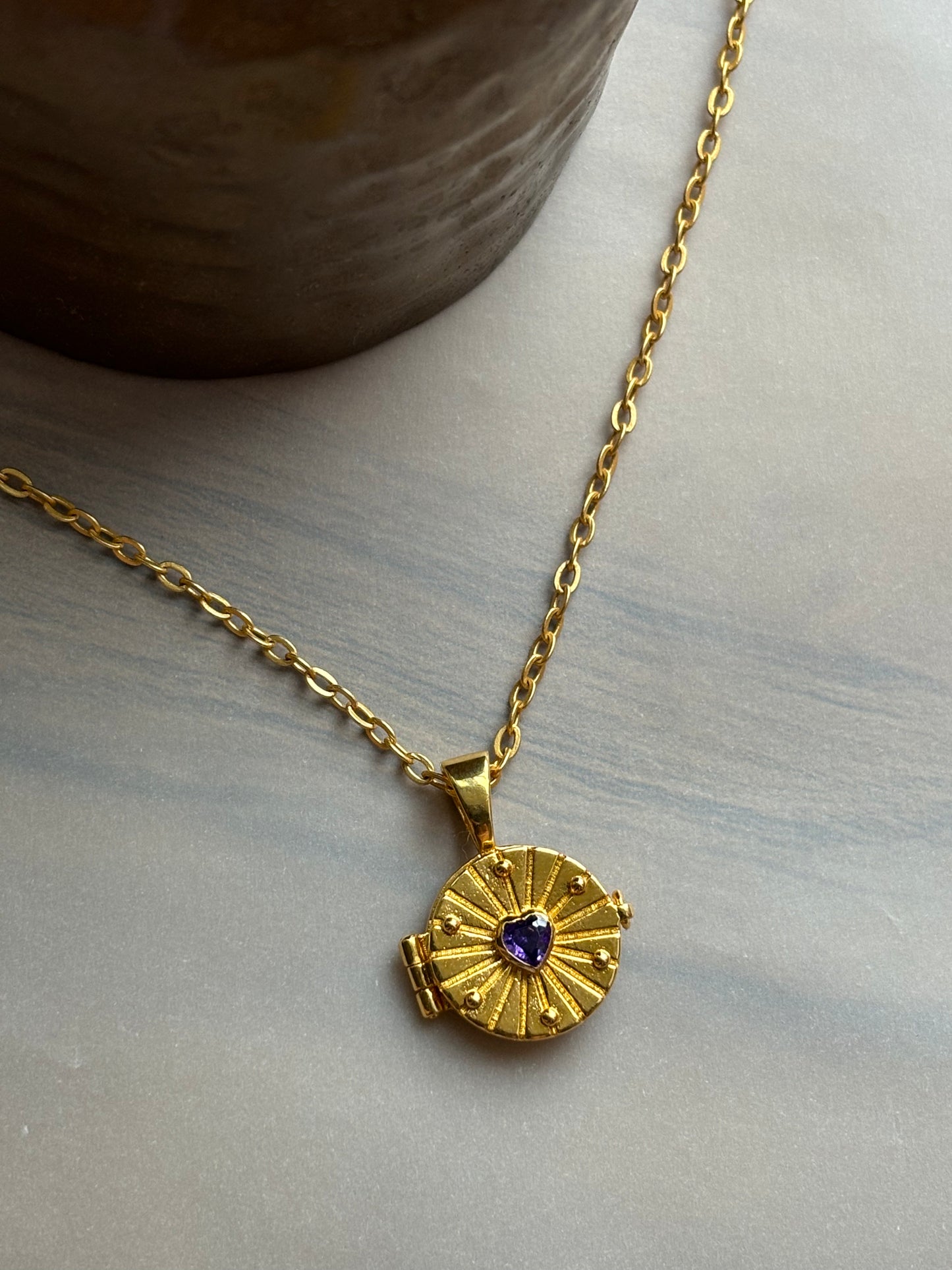 GALA LOCKET PENDANT
