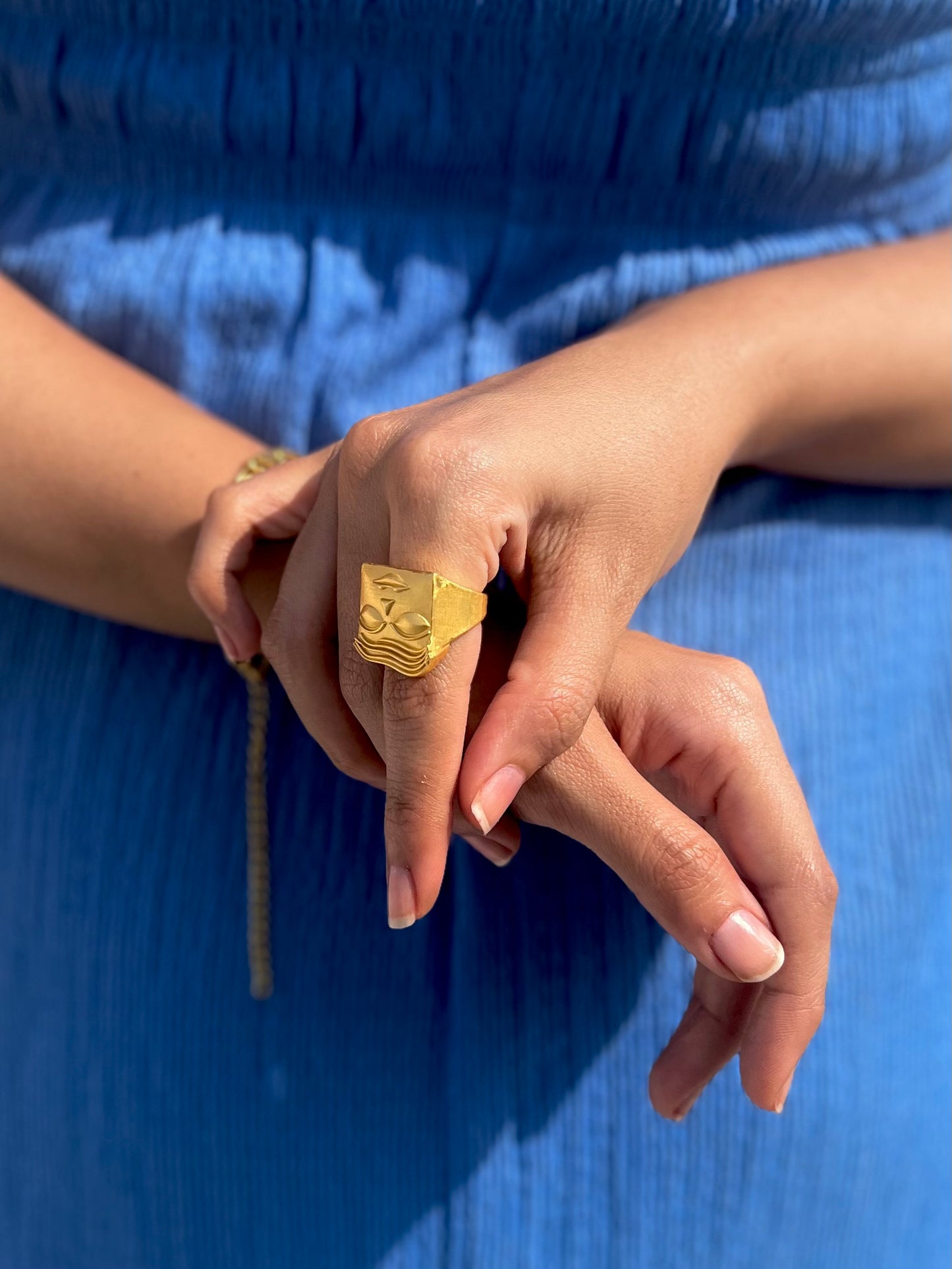 POKER FACE RING