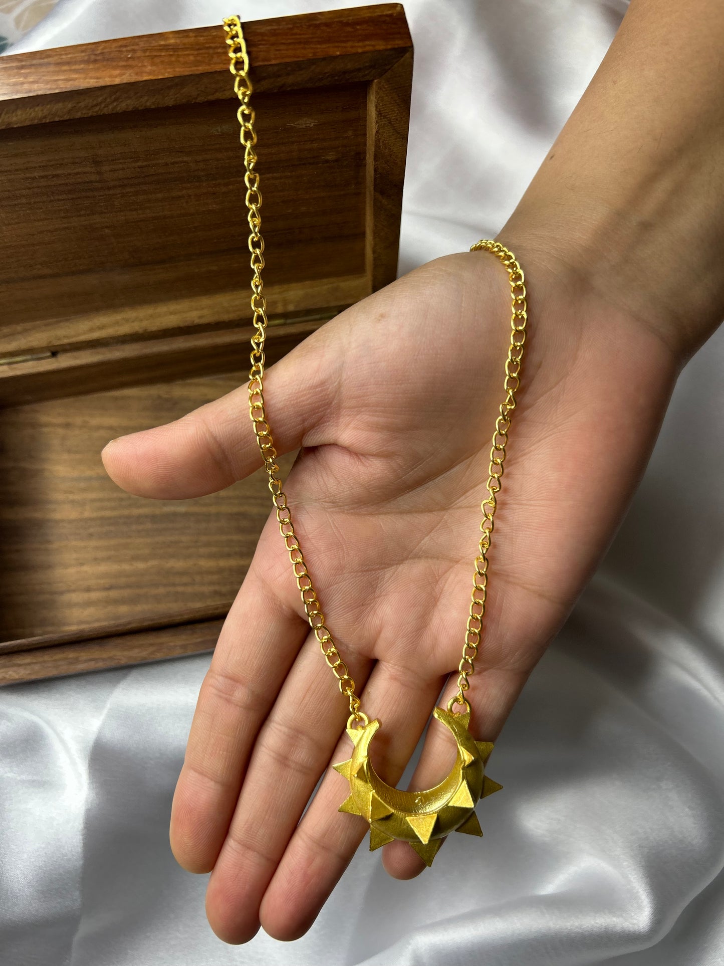 NINJAA "U" NECKLACE