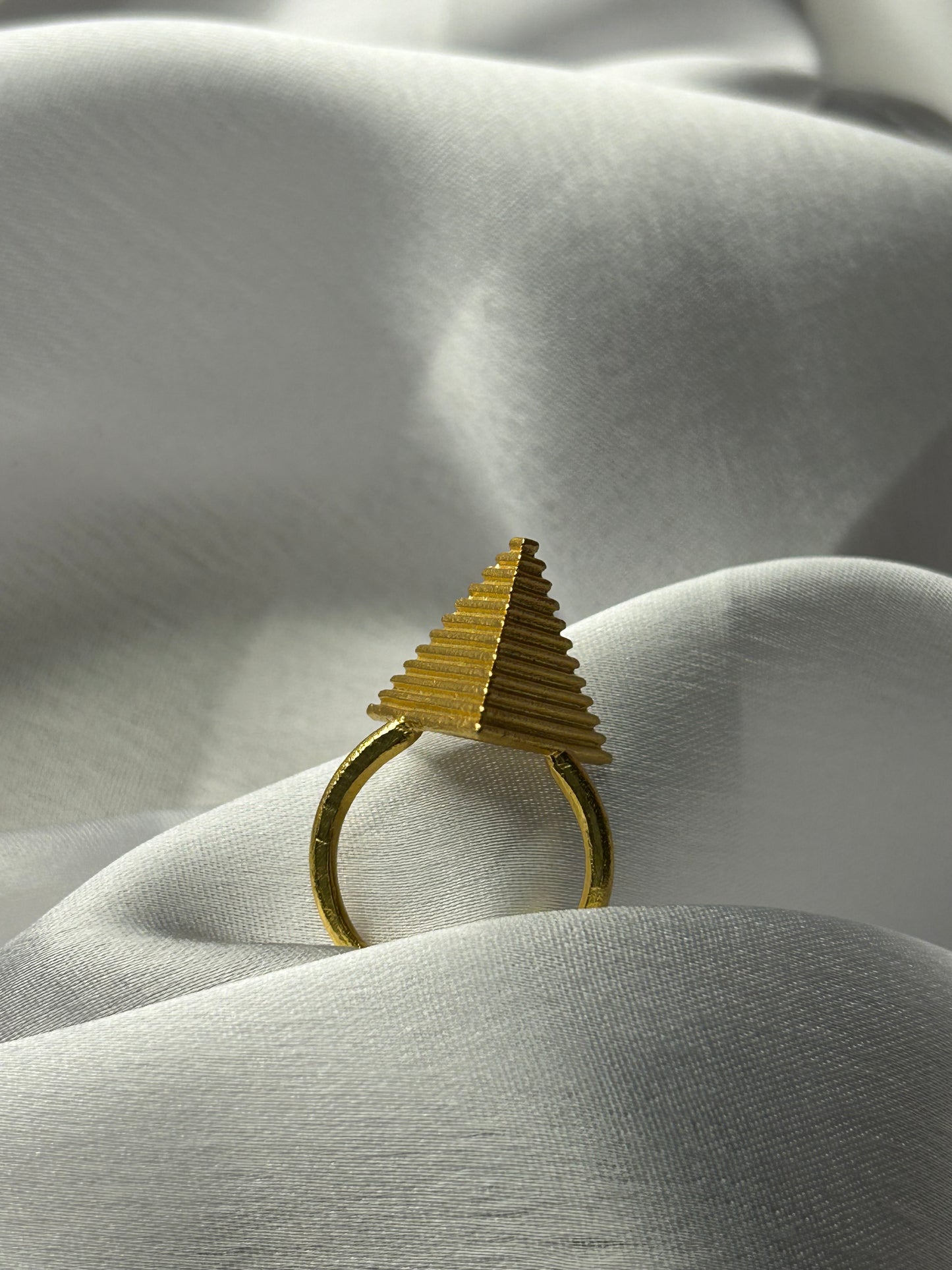 PYRAMID RING