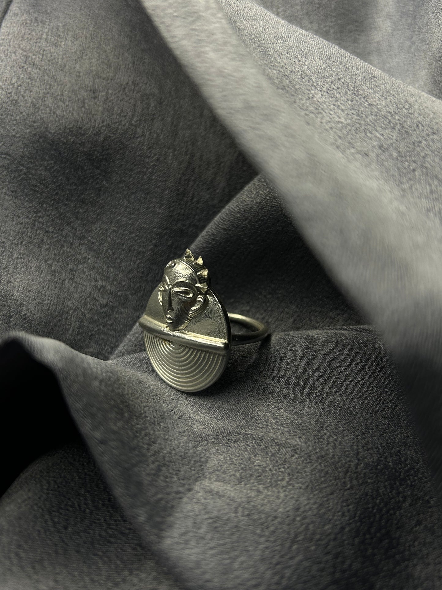 AKAN RING