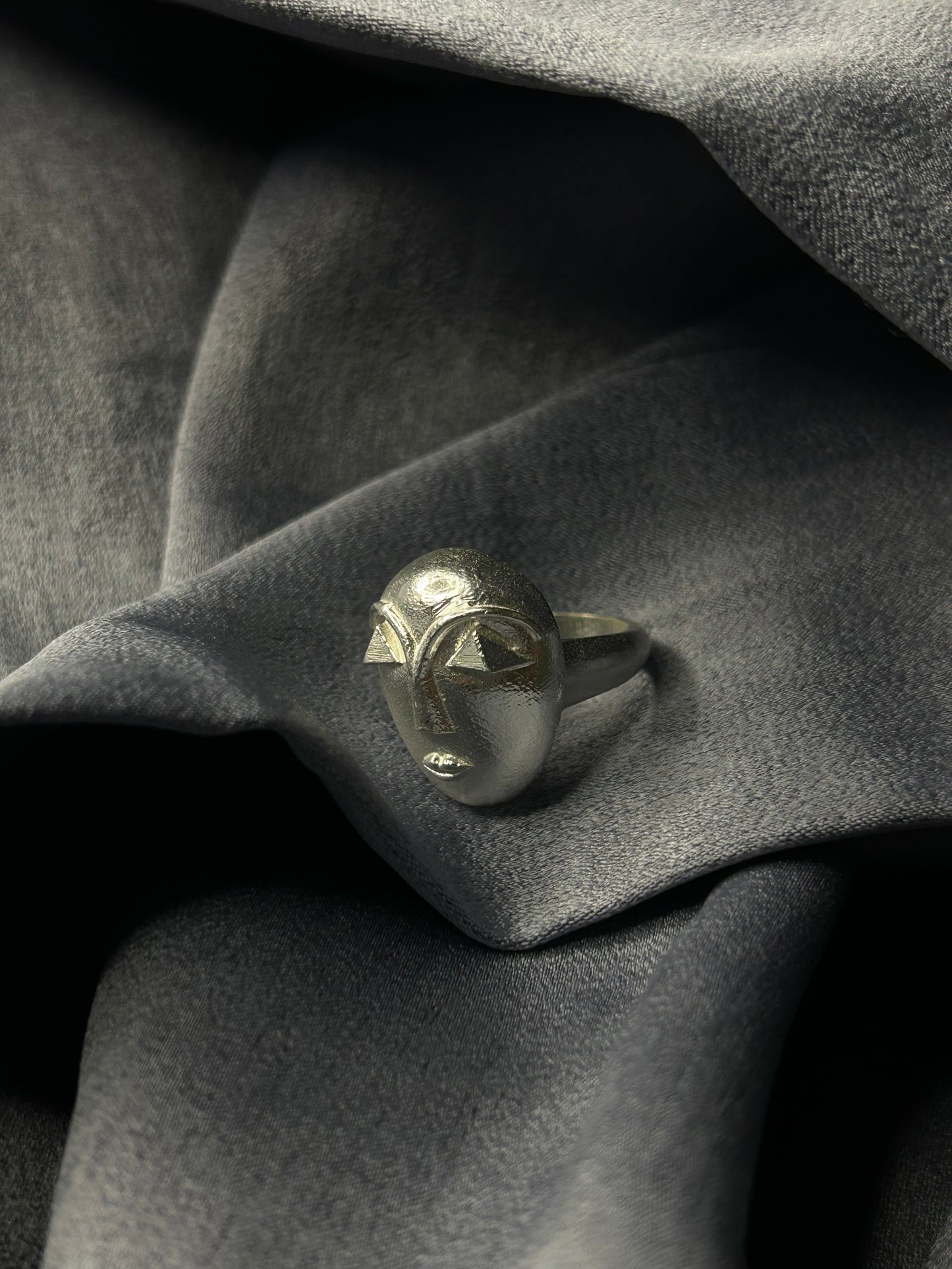 UNDISTURBED RING