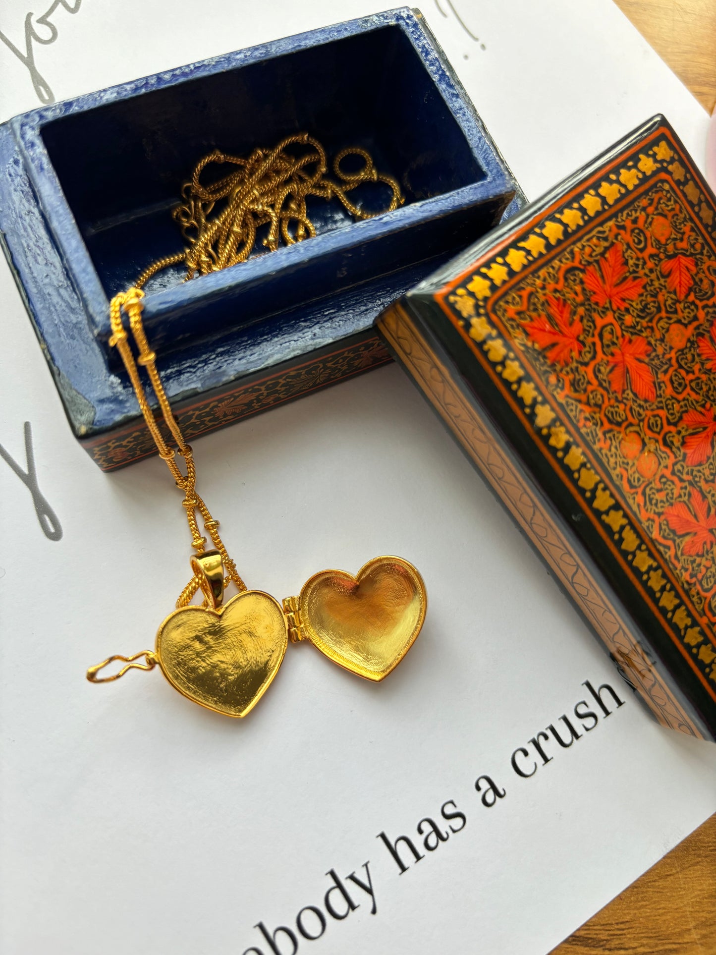 AMOUR PENDANT