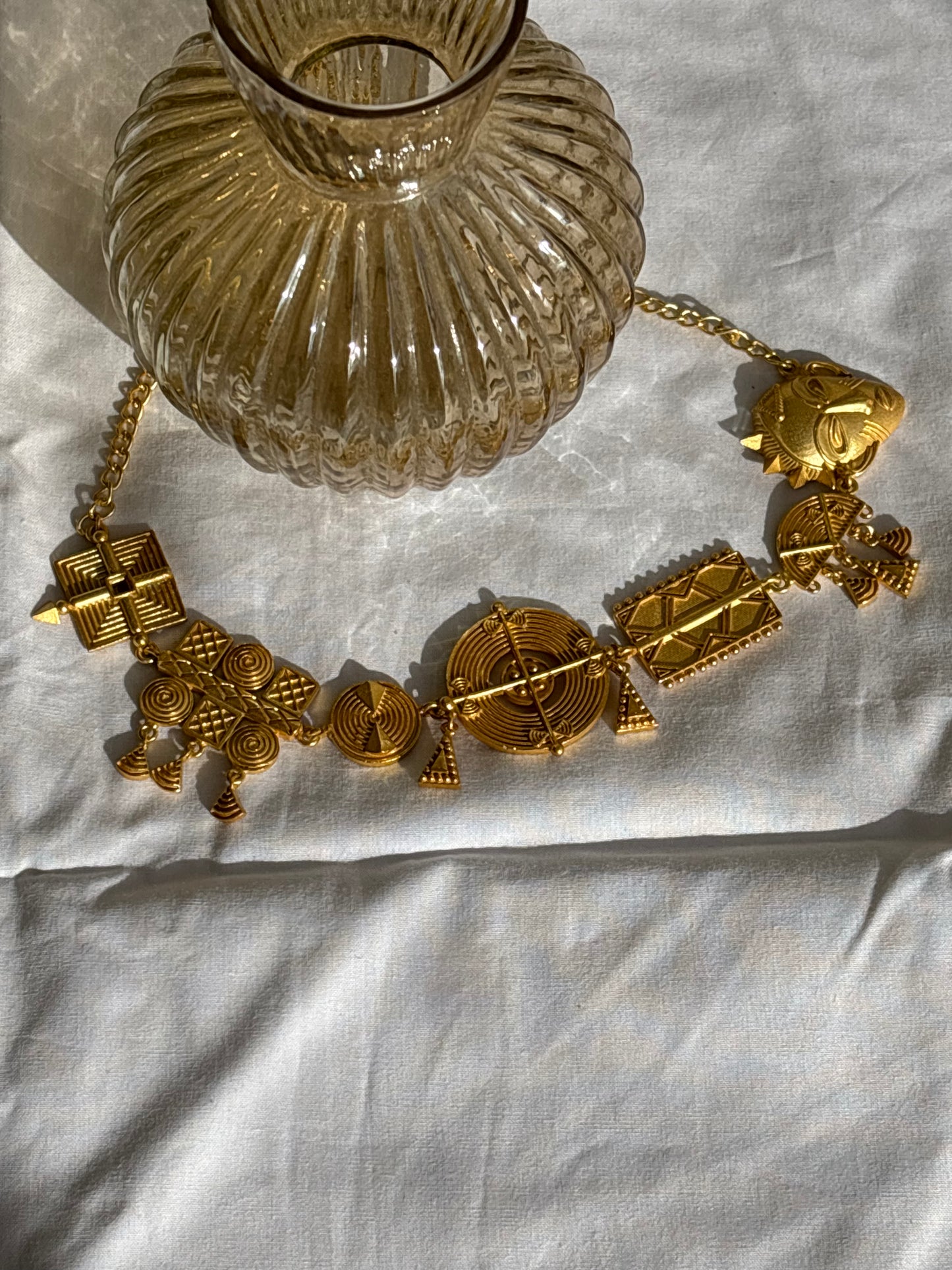NANA DOKOU CHOKER
