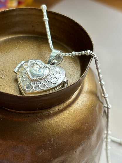 AMOUR PENDANT