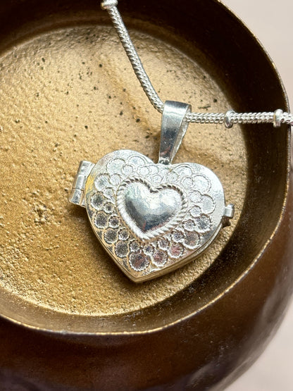 AMOUR PENDANT