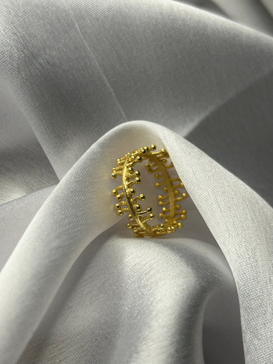 WHEELS IN HAND  RING