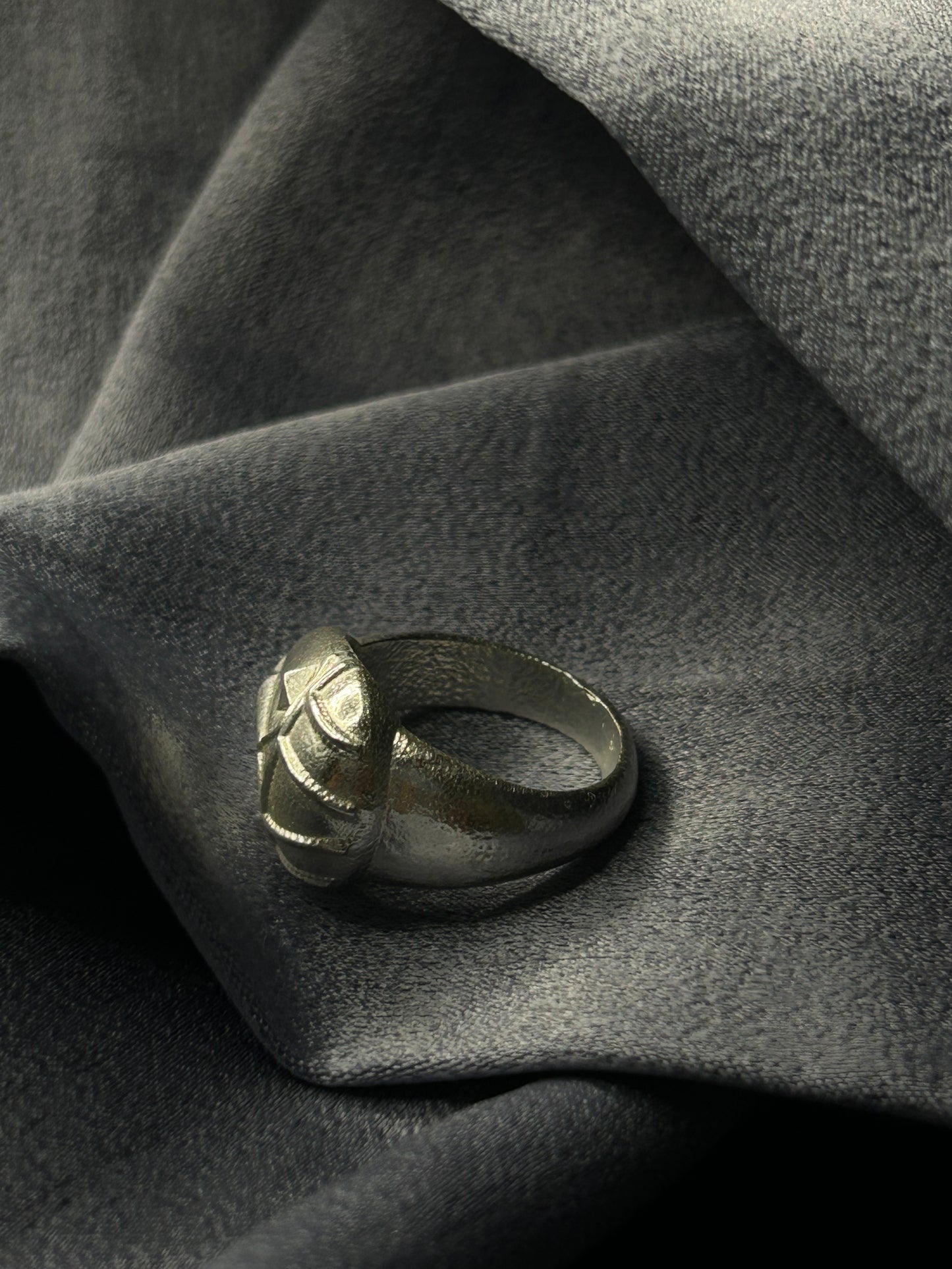 SNOOZY  RING